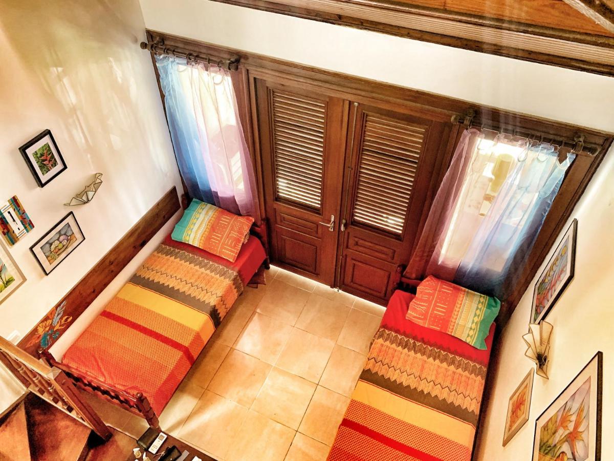 Appartement Duplex Climatise Avec Wi-Fi - Plage Pointe Marin A Pieds, Recemment Renove Sainte-Anne Exterior photo